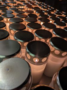 Mehr über den Artikel erfahren Mahnwache als starkes Zeichen gegen Gewalt an Frauen